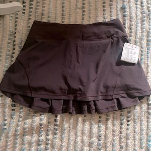 Lululemon Circuit Breaker Skirt II Sz 4 (Reg) 13"